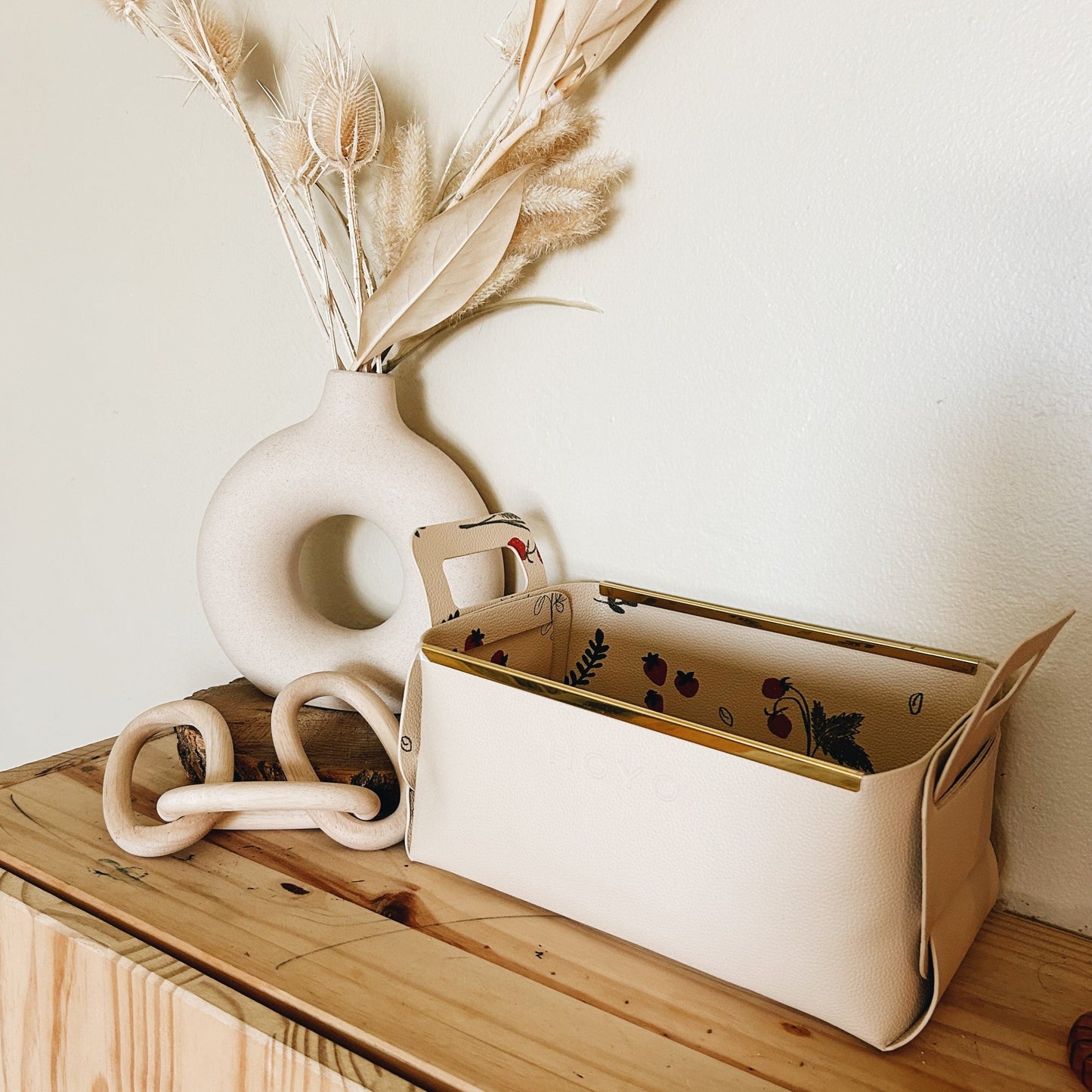 Reversible Origami Tote (strawberry & cream)